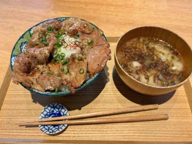 旦那さんの注文した豚丼