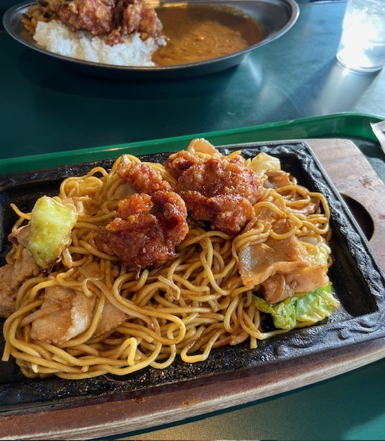 チャイニーズチキンやきそばやカレー