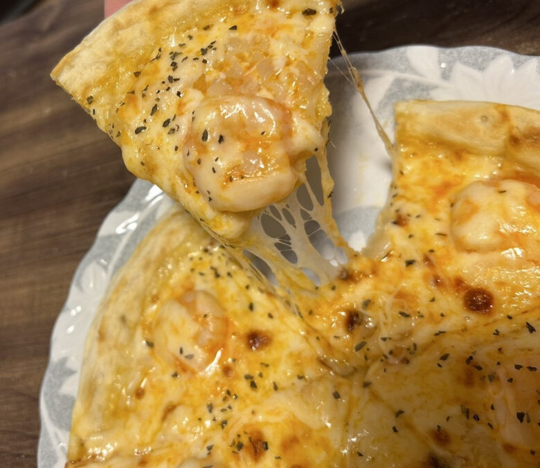海老マヨのオーロラソースピザ