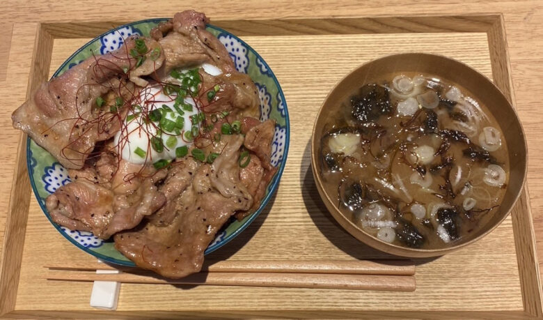 豚丼