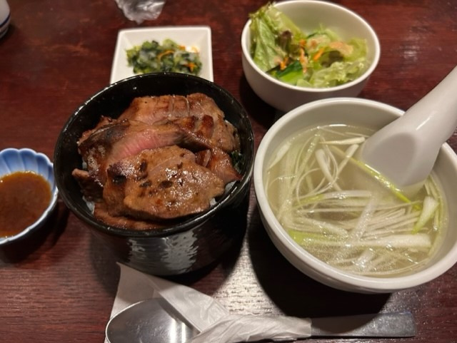 牛たんわさび丼